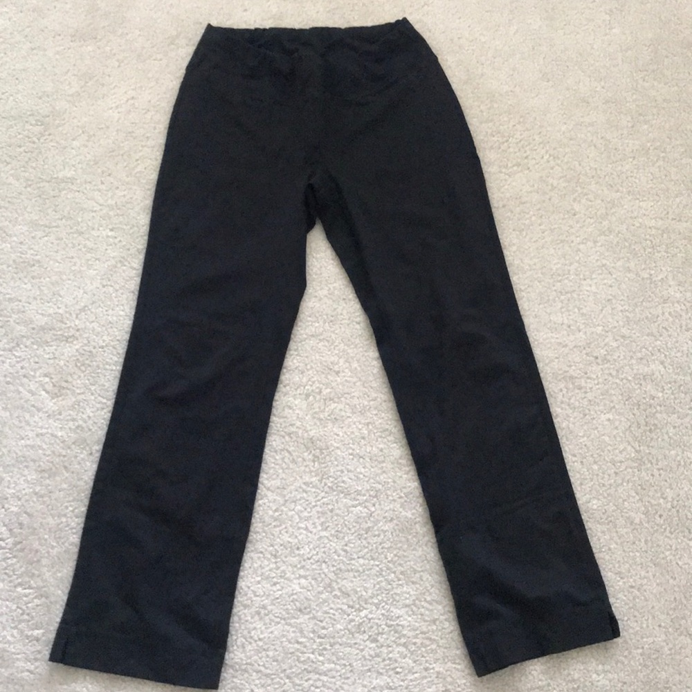 LUCY black yoga pants gently worn M, short